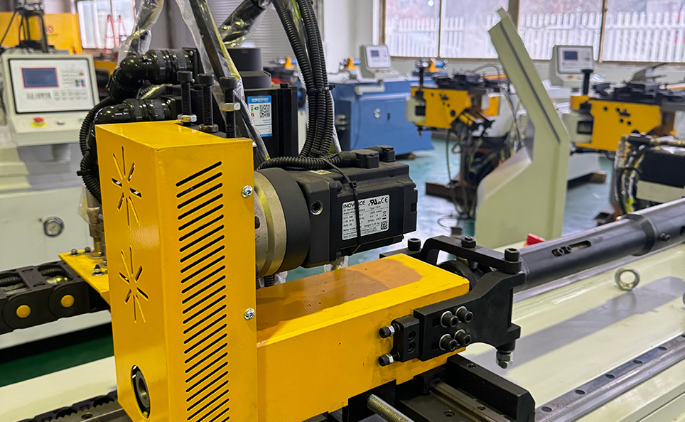 Cintreuse de tuyaux CNC entièrement automatique série SS Cintreuse de tuyaux CNC entièrement automatique série SS