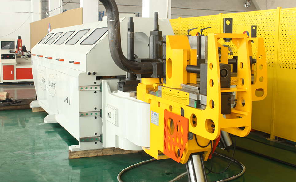 Machine à cintrer les tubes multi-rayons entièrement automatique CNC série M