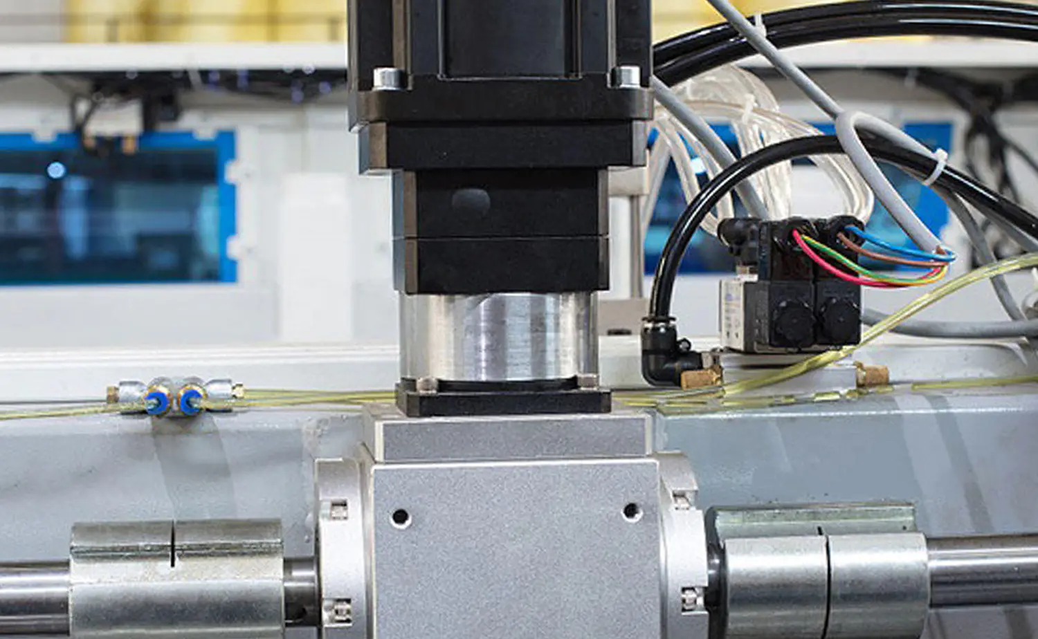 Haute précision formant une machine de réduction de tube conique entièrement automatique Haute précision formant une machine de réduction de tube conique entièrement automatique