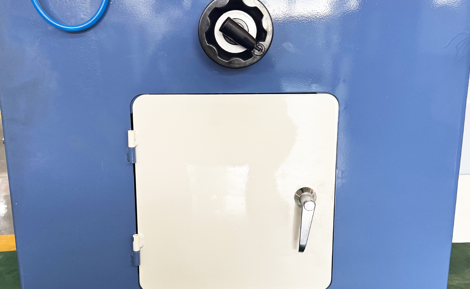 Machine de découpe d'aluminium semi-automatique ES455 avec fonction de coupe d'angle