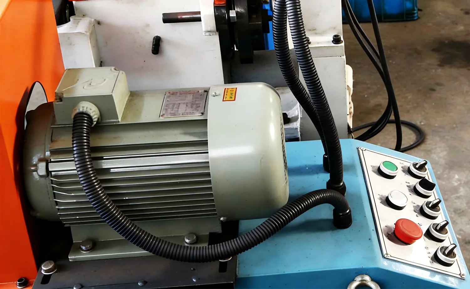 Machine de chanfreinage de tube à tête unique de haute précision série EF AC